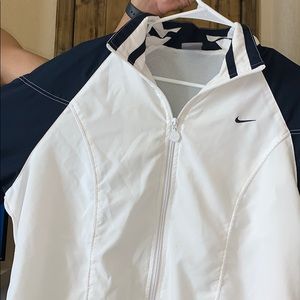 Nike  wind breaker